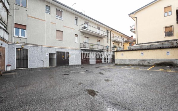 appartamento in vendita a Merone
