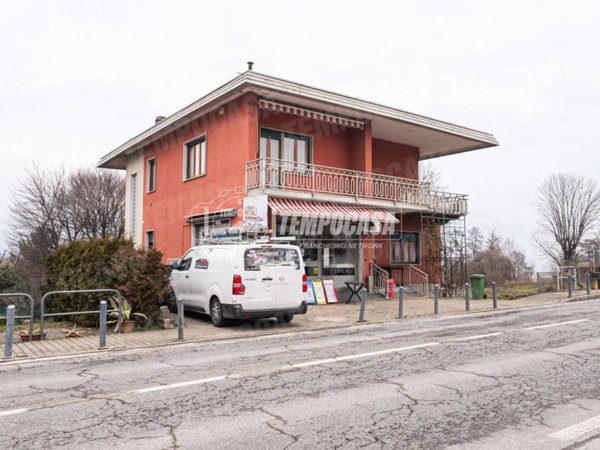 casa indipendente in vendita a Merone