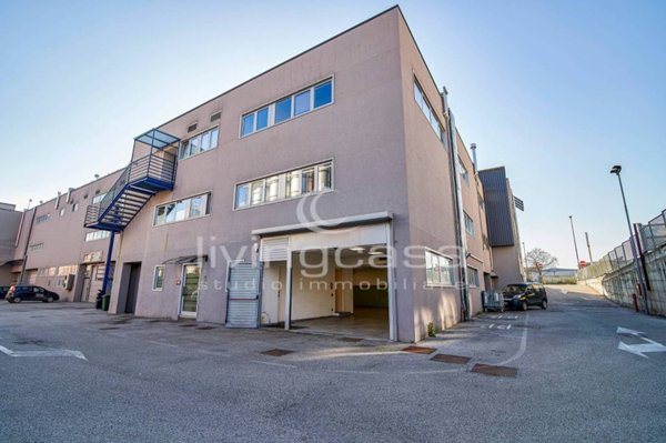 appartamento in vendita a Merone