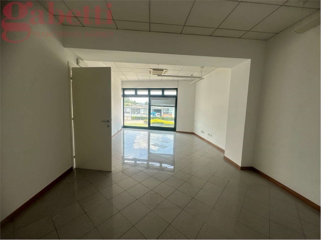 ufficio in vendita a Merone