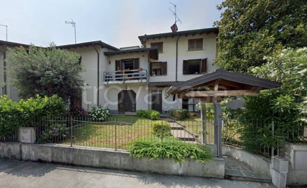 appartamento in vendita a Merone