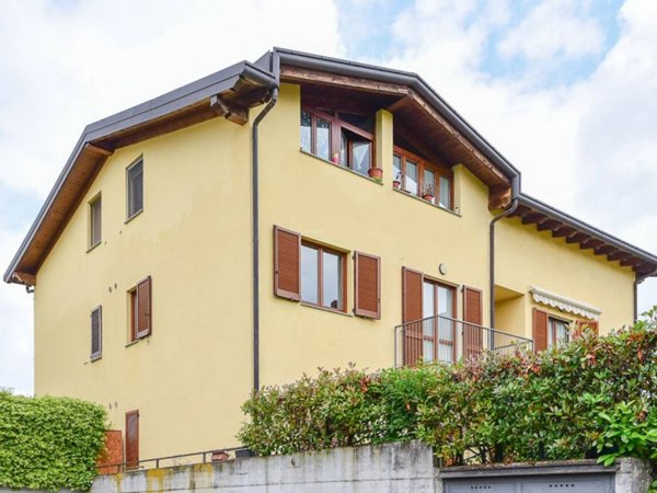 appartamento in vendita a Merone