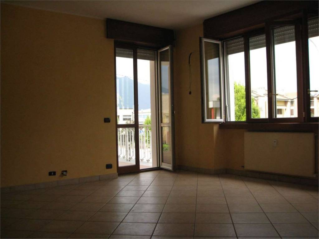 appartamento in vendita a Merone