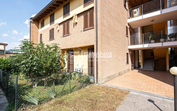 appartamento in vendita a Merone