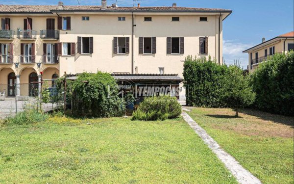 appartamento in vendita a Merone