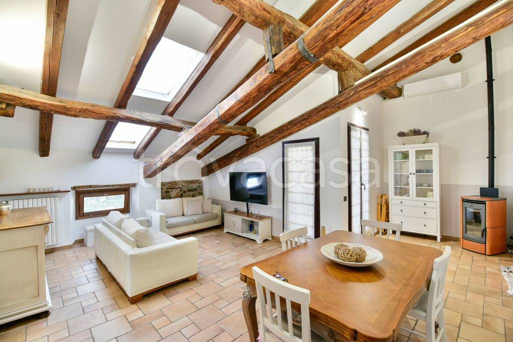 appartamento in vendita a Merone