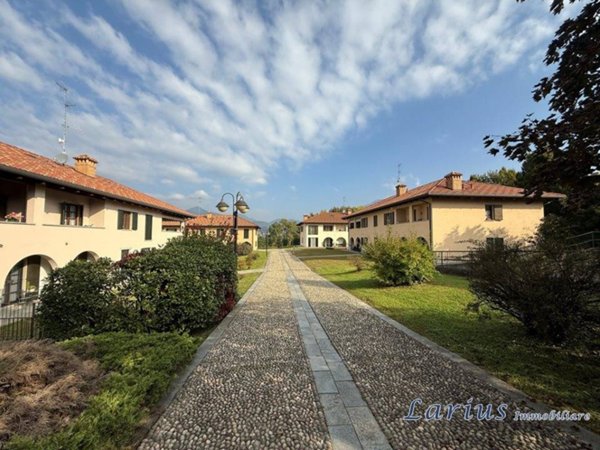 appartamento in vendita a Merone