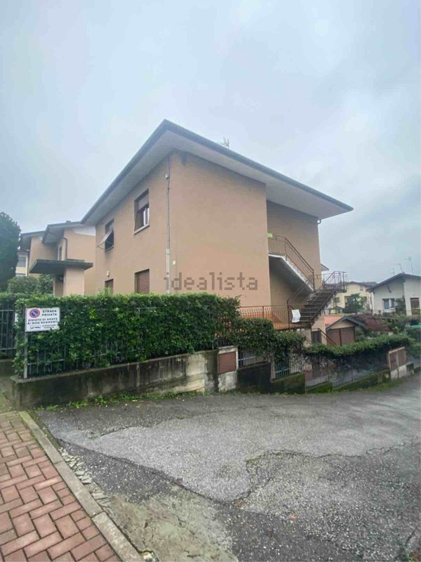 appartamento in vendita a Merone