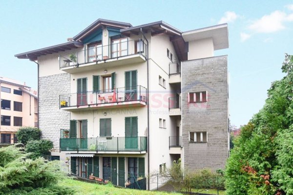 appartamento in vendita a Merone