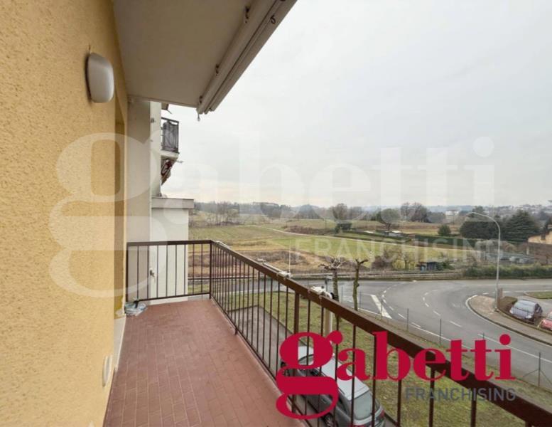 appartamento in vendita a Merone