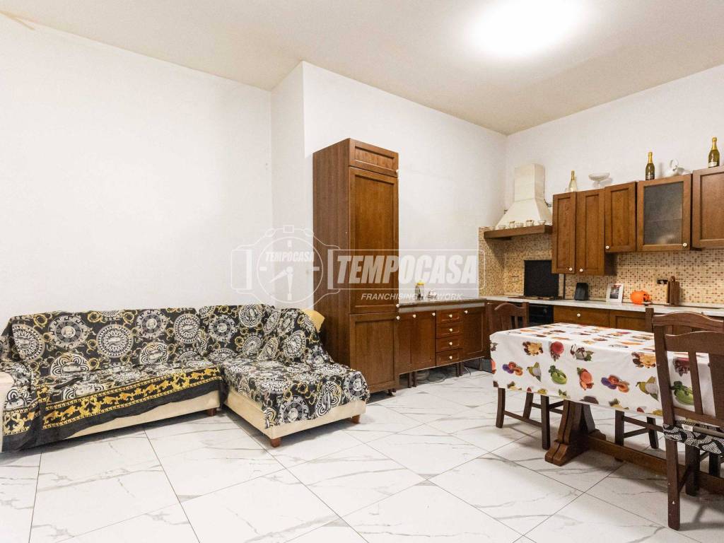 appartamento in vendita a Merone