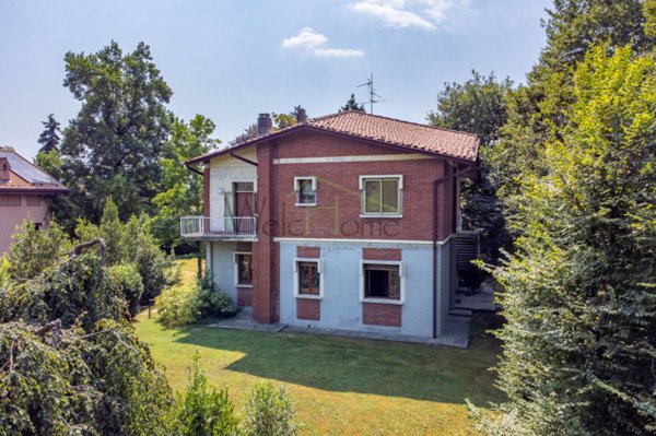 casa indipendente in vendita a Merone