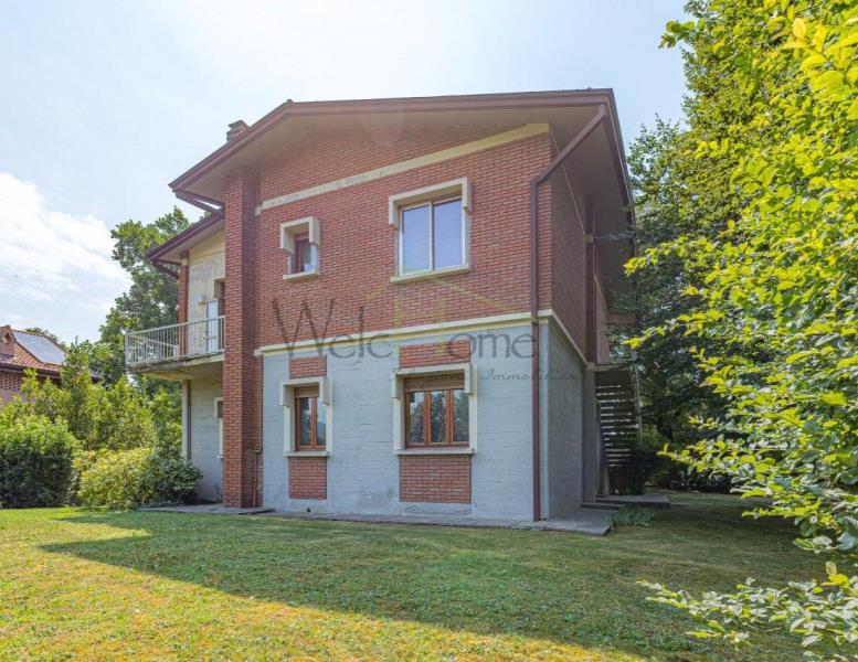 casa indipendente in vendita a Merone
