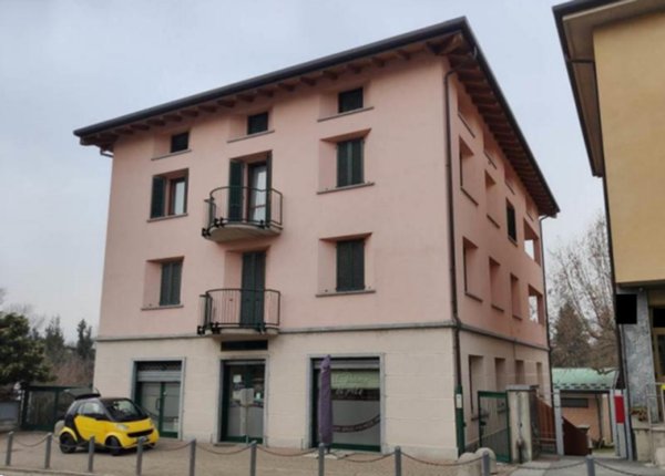 appartamento in vendita a Merone
