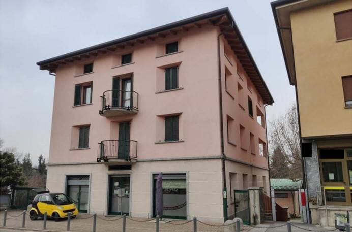 appartamento in vendita a Merone