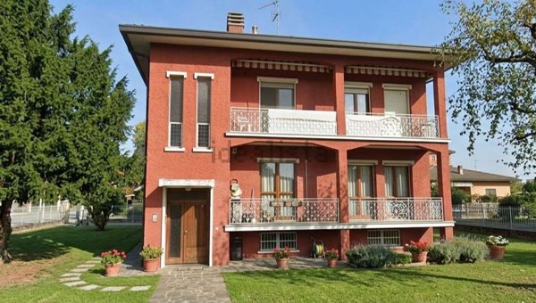 appartamento in vendita a Merone