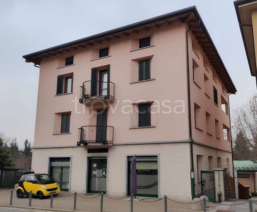 appartamento in vendita a Merone