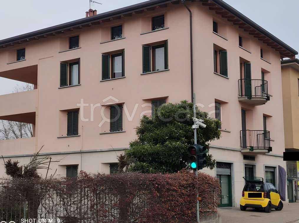 appartamento in vendita a Merone