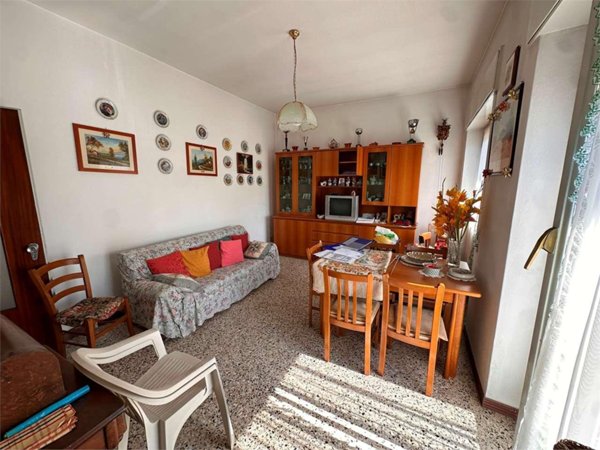 appartamento in vendita a Merone