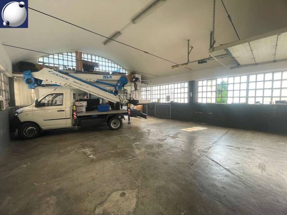 casa indipendente in vendita a Merone