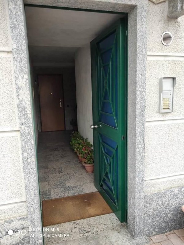 appartamento in vendita a Merone