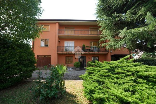appartamento in vendita a Merone
