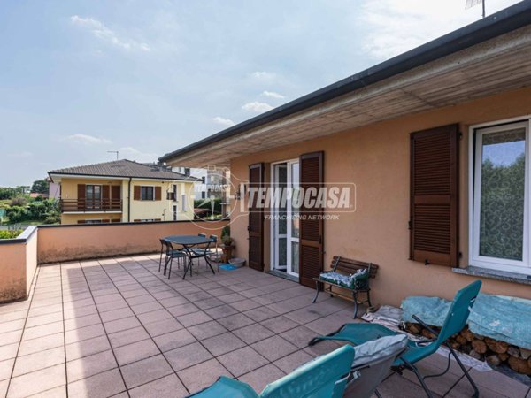 appartamento in vendita a Merone