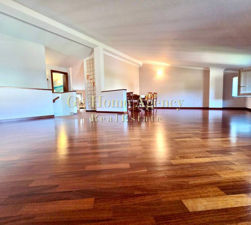 appartamento in vendita a Merone
