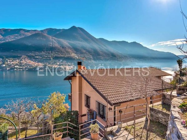 casa indipendente in vendita a Moltrasio