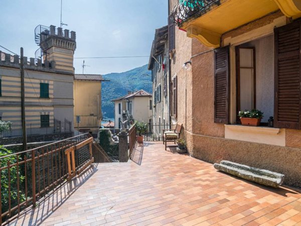 appartamento in vendita a Moltrasio