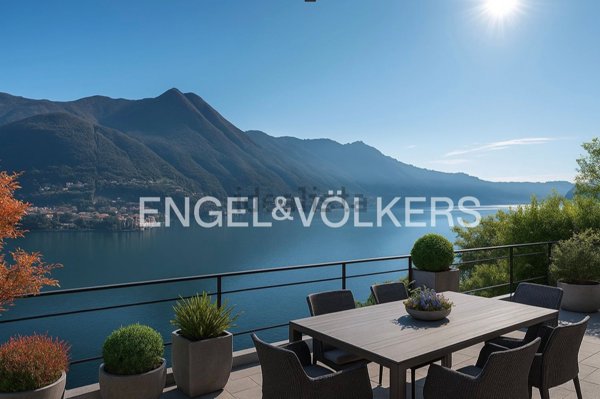 casa indipendente in vendita a Moltrasio