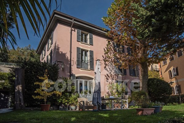 casa indipendente in vendita a Moltrasio