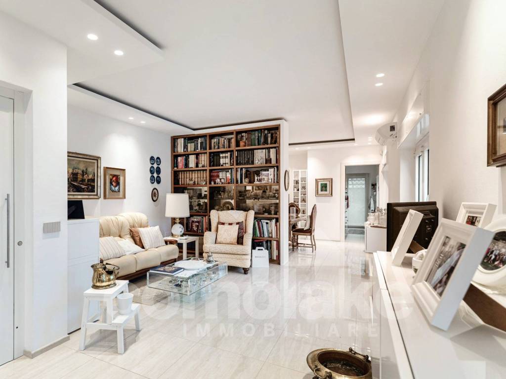 casa indipendente in vendita a Moltrasio