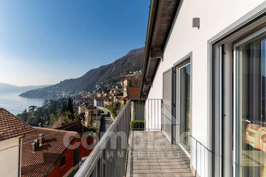 casa indipendente in vendita a Moltrasio