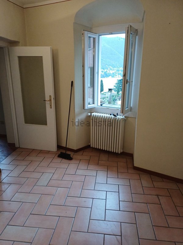 casa indipendente in vendita a Moltrasio