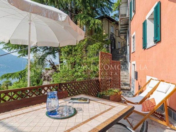 casa indipendente in vendita a Moltrasio