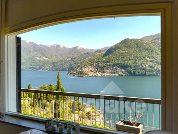 casa indipendente in vendita a Moltrasio