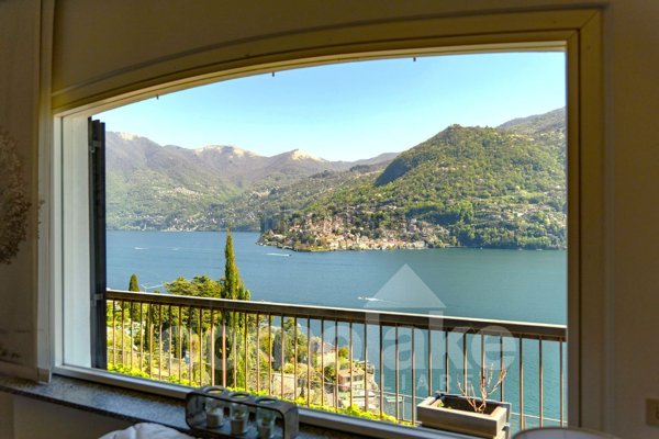 casa indipendente in vendita a Moltrasio