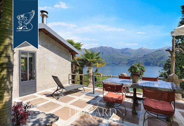 casa indipendente in vendita a Moltrasio