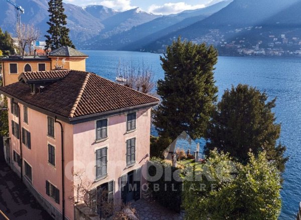 casa indipendente in vendita a Moltrasio in zona Casarico
