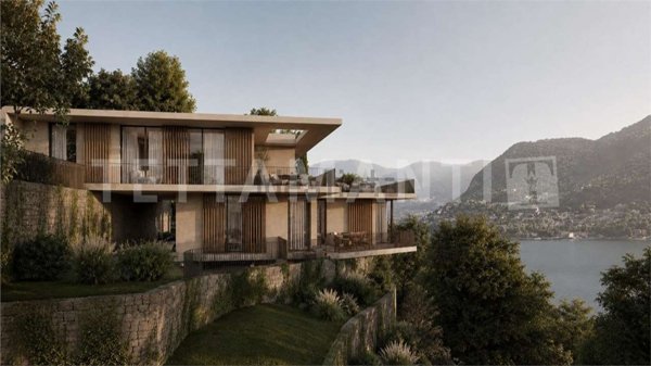 appartamento in vendita a Moltrasio in zona Casarico