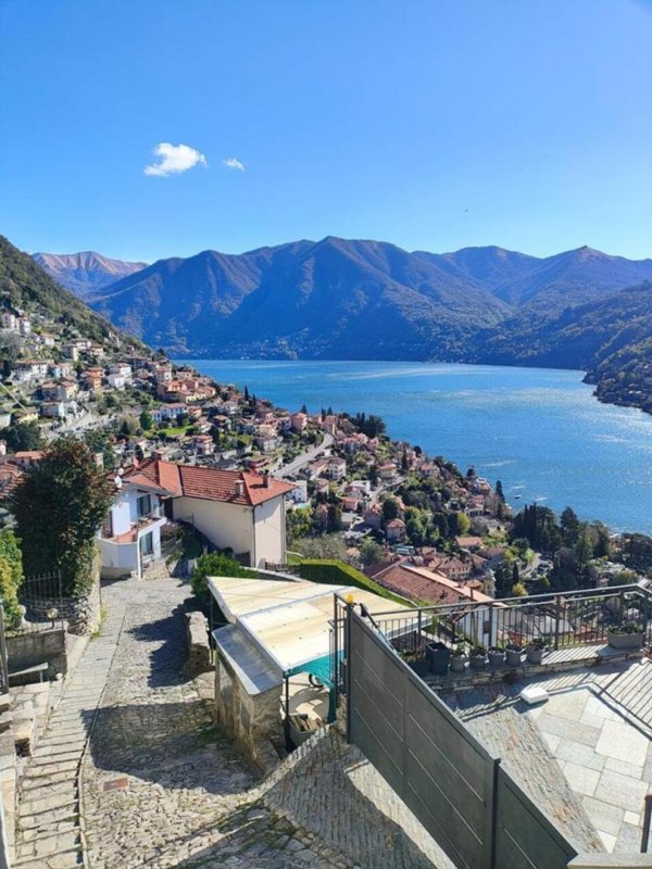 appartamento in vendita a Moltrasio
