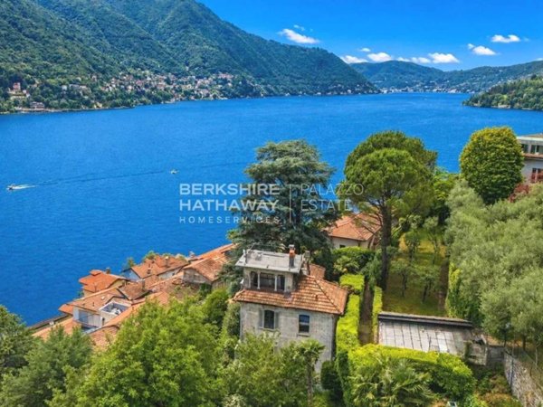 casa indipendente in vendita a Moltrasio in zona Casarico