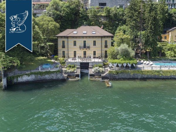 casa indipendente in vendita a Moltrasio in zona Casarico