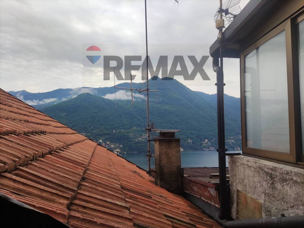 casa indipendente in vendita a Moltrasio