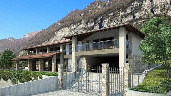 casa indipendente in vendita a Moltrasio in zona Casarico