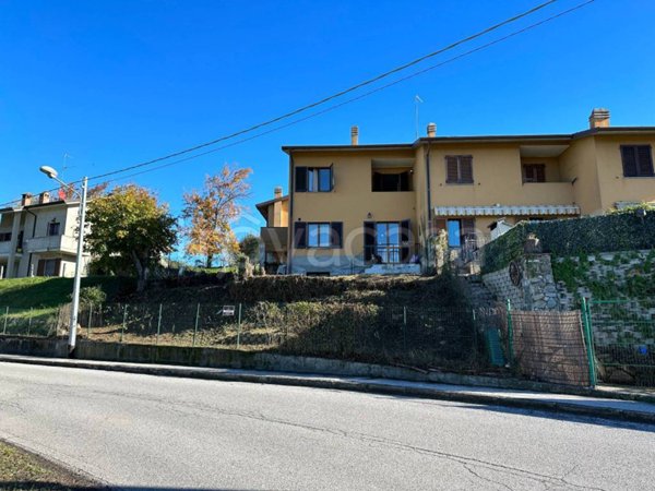 casa indipendente in vendita a Monguzzo