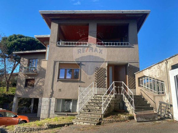 appartamento in vendita a Monguzzo in zona Nobile