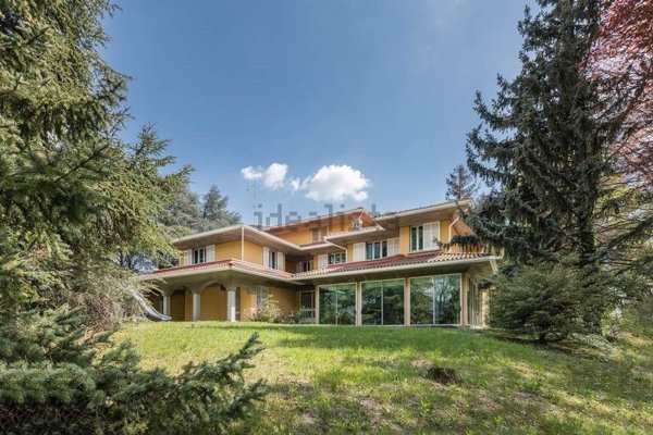 casa indipendente in vendita a Monguzzo