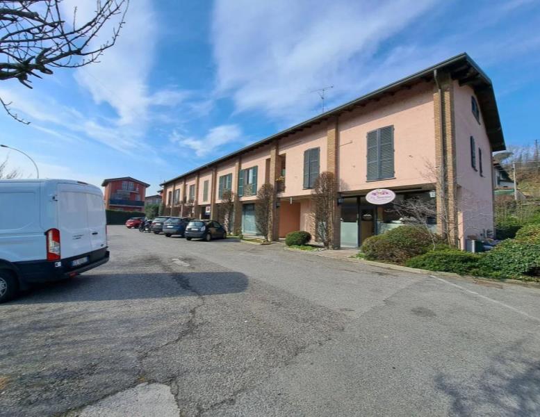 negozio in vendita a Monguzzo